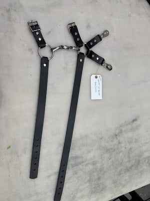 
                  
                    Load image into Gallery viewer, Twin strap leg harness Sample Sale #067 - X Large
                  
                