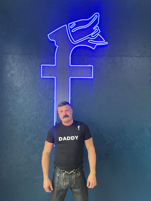 
                  
                    Load image into Gallery viewer, DADDY | T-Shirt | Cropped T-Shirt | Black
                  
                